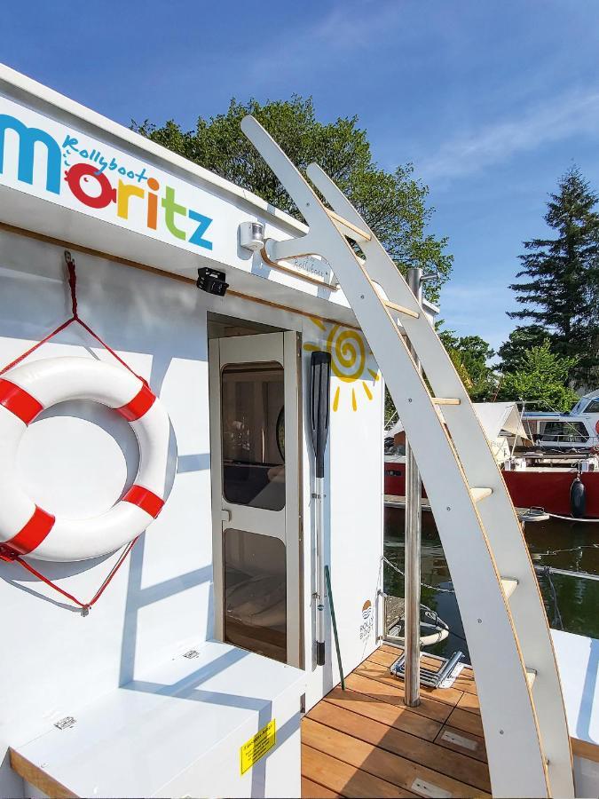Botel Hausboot Fiona Im Yachthafen Berlin-schmoeckwitz Auf Der Spree Und Dem Mueggelsee Von Anfang April Bis Ende Oktober